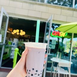 Taro Milk Tea with Tapioca Pearls Taro Milk Tea with Tapioca Pearls