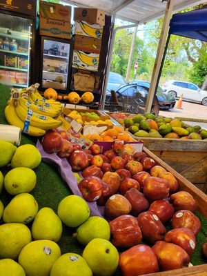 Wayside Fruit & Vegetable by null