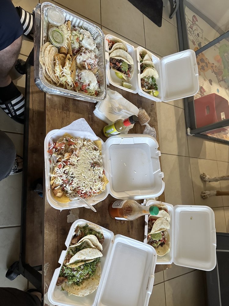 Ernestos's Taco Shop