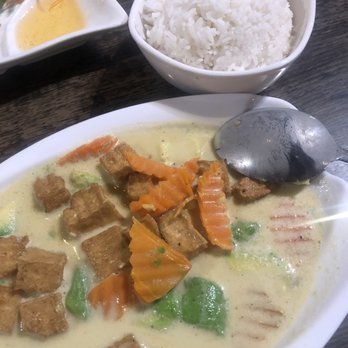 Sawasdee Thai Restaurant - Avocado Curry - Thai Near Me - Sparks, Nevada