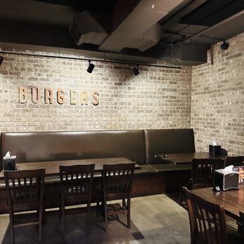 Burgeezy - the interior of a restaurant - Vegan Near Me - Indianapolis, Indiana