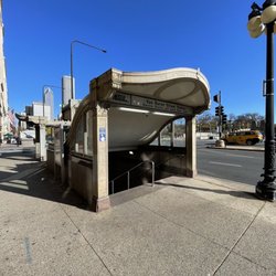 Van Buren Street Station - West side Tunnel entrance for Van Buren St. Station
