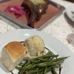 Compadres Hill Country Cocina - Fresh green beans and gourmet mashed potatoes