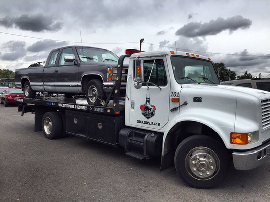 Anaya Towing for all your towing needs! - We are proud to offer On-Time Professional
Auto Transport and Emergency Roadside Services. Lock-outs, Tire Changes, Fuel Delivery and Winch out
services. Serving the Portland Metro area with pride since 2009! Anaya Towing for all your towing needs! - We are proud to offer On-Time Professional
Auto Transport and Emergency Roadside Services. Lock-outs, Tire Changes, Fuel Delivery and Winch out
services. Serving the Portland Metro area with pride since 2009!