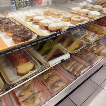 Panaderia y Cafeteria Calvache - Donut - Bakeries Near Me - Rincón, Puerto Rico