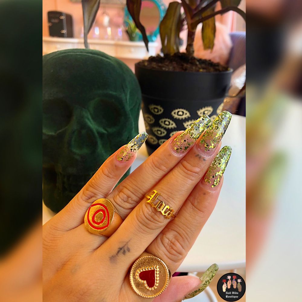 NAIL VIDA BOUTIQUE Updated September 2024 48 Photos & 12 Reviews 3960 N Elston Avenue