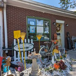 user provided Tad's Westfield Shoppes photo