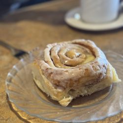 Timberline Restaurant - Cinnamon roll heated up with butter