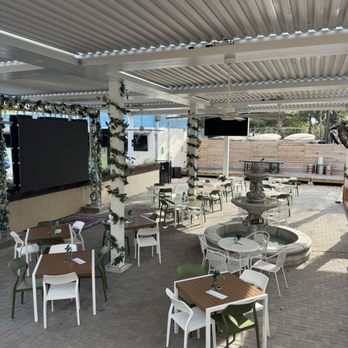Cabana Club - Patio - Food Trucks Near Me - Austin, Texas Cabana Club - Patio - Food Trucks Near Me - Austin, Texas