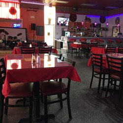 Everest Restaurant and Bar - Inside