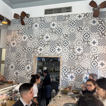 O Frade - Counter seating - Portuguese Near Me - Lisbon, 11