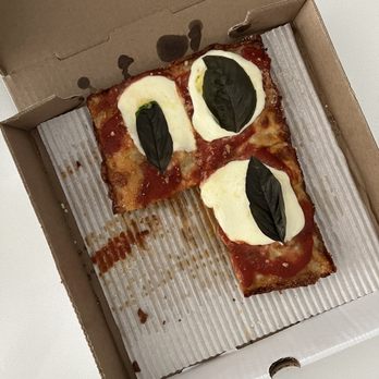 Underground Pizza - Pizza Near Me - Baltimore, Maryland