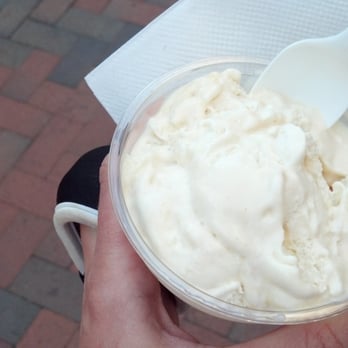 Red Fox Creamery - Yum! Salted caramel ice cream - Ice Cream & Frozen Yogurt Near Me - Winchester, Virginia Red Fox Creamery - Yum! Salted caramel ice cream - Ice Cream & Frozen Yogurt Near Me - Winchester, Virginia