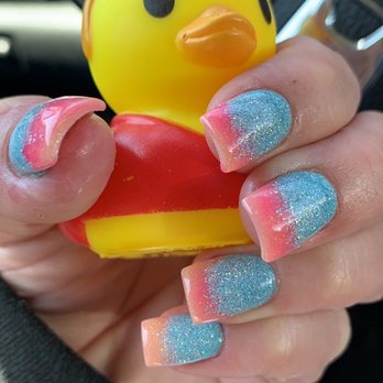 Mood Nails - Absolutely love going here! They can do anything I ask them and great rates! Thank you Lara and Danny. You guys are the best! - Nail Salons Near Me - Auburn, California