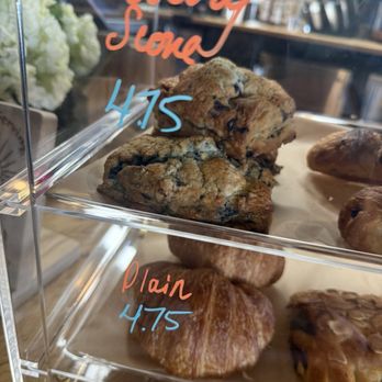 Sweet Music Studio Cafe - Lots of fresh baked goods - Cafes Near Me - Citrus Heights, California