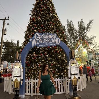 Christmas Wonderland - Festivals Near Me - Olympia Heights, Florida