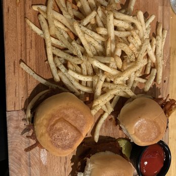 Berliner Pub - Sliders - German Near Me - Renton, Washington Berliner Pub - Sliders - German Near Me - Renton, Washington