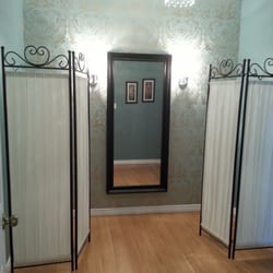 Brass Belles Pole Dance and Fitness Studios - Change room