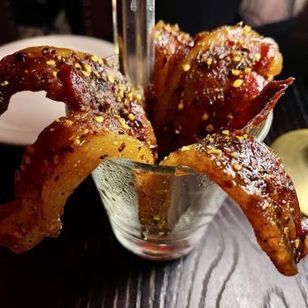 The Surfing Pig Hawaii - Billionaire Bacon - Cocktail Bars Near Me - Honolulu, Hawaii The Surfing Pig Hawaii - Billionaire Bacon - Cocktail Bars Near Me - Honolulu, Hawaii