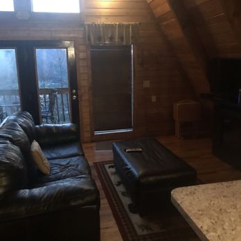 Scenic Cabin Rentals - Living room - Haven at the Red - Vacation Rentals Near Me - Slade, Kentucky Scenic Cabin Rentals - Living room - Haven at the Red - Vacation Rentals Near Me - Slade, Kentucky