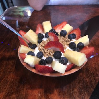 Cafe Single Fin - Yogurt parfait - Coffee & Tea Near Me - Pensacola, Florida Cafe Single Fin - Yogurt parfait - Coffee & Tea Near Me - Pensacola, Florida