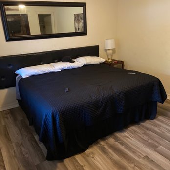 Timber Lodge Motel - Hotels Near Me - Douglas City, California