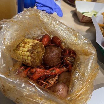 Backyard Bayou - My personal bag consists of: Fresh crawfish backyard style, corn & potatoes. - Cajun/Creole Near Me - Union City, California