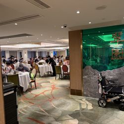 翠園 - Restaurant entrance area.