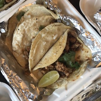 Ambakity Cocina Mexicana - Pollo chicken tacos - Food Trucks Near Me - Bothell, Washington