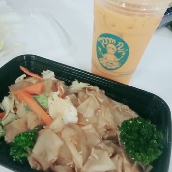 Poompui Thai Food - Pad See Ew and Thai Iced Tea. - Thai Near Me - Portland, Oregon Poompui Thai Food - Pad See Ew and Thai Iced Tea. - Thai Near Me - Portland, Oregon