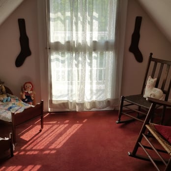 Cleftstone Manor - Creepy dolls on the attic - Hotels Near Me - Bar Harbor, Maine