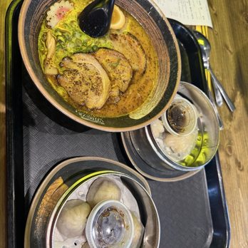 I Love Noods - Curry Bomb Tonkotsu, soup dumplings, shrimp dumplings - Bubble Tea Near Me - Cincinnati, Ohio I Love Noods - Curry Bomb Tonkotsu, soup dumplings, shrimp dumplings - Bubble Tea Near Me - Cincinnati, Ohio