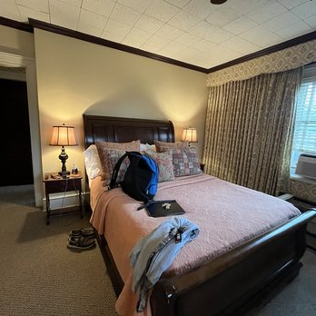 The Lancaster Bed & Breakfast - Bedroom - Bed & Breakfast Near Me - Lancaster, Pennsylvania