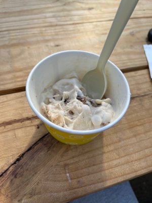 Ramblin' Rose Vegan Ice Cream Truck by null