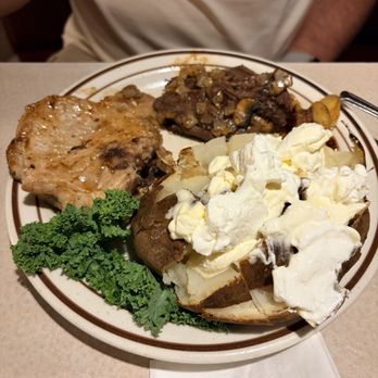 Idaho Joes - Pork chop dinner - Breakfast & Brunch Near Me - Twin Falls, Idaho