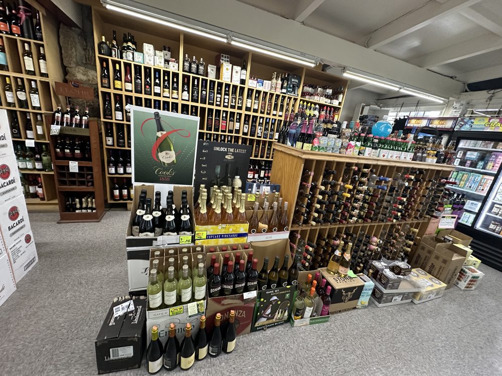Social spots from La West Liquor