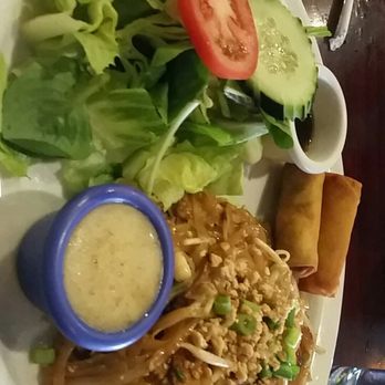 Thai Vegan - Pad thai lunch combo never gets old always a good choice - Vegan Near Me - Albuquerque, New Mexico Thai Vegan - Pad thai lunch combo never gets old always a good choice - Vegan Near Me - Albuquerque, New Mexico