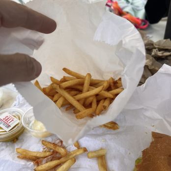 Burger Oasis - Burgers Near Me - Trinity Center, California