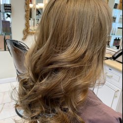 Tocco Beauty Salon