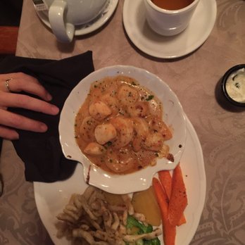 Kalvas Restaurant - Scallop and prawn skillet - Seafood Near Me - Parksville, British Columbia Kalvas Restaurant - Scallop and prawn skillet - Seafood Near Me - Parksville, British Columbia