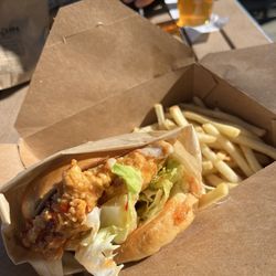 Breakers Café - NASHVILLE CHICKEN SANDWICH