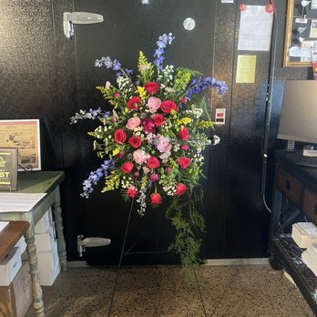 Three Birds Floral and Boutique - Florists Near Me - Milton, West Virginia Three Birds Floral and Boutique - Florists Near Me - Milton, West Virginia