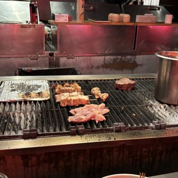 Umami - Sushi Bars Near Me - Pittsburgh, Pennsylvania