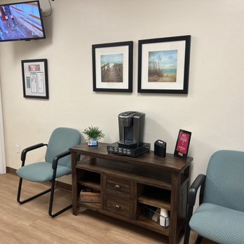 Jose M Baez MD - Reception Area - Internal Medicine Near Me - Naples, Florida Jose M Baez MD - Reception Area - Internal Medicine Near Me - Naples, Florida