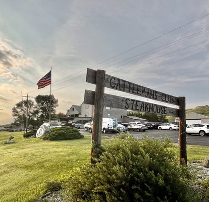 Cattleman's Club Steakhouse by null