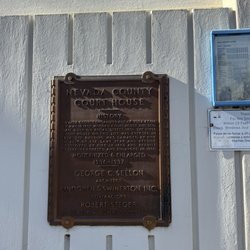 Nevada County Court House - Courthouse plaque in front of the building. It has some nifty historical info.