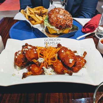 Gordon Ramsay Burger Las Vegas - Burger & Wings - Burgers Near Me - Las Vegas, Nevada Gordon Ramsay Burger Las Vegas - Burger & Wings - Burgers Near Me - Las Vegas, Nevada