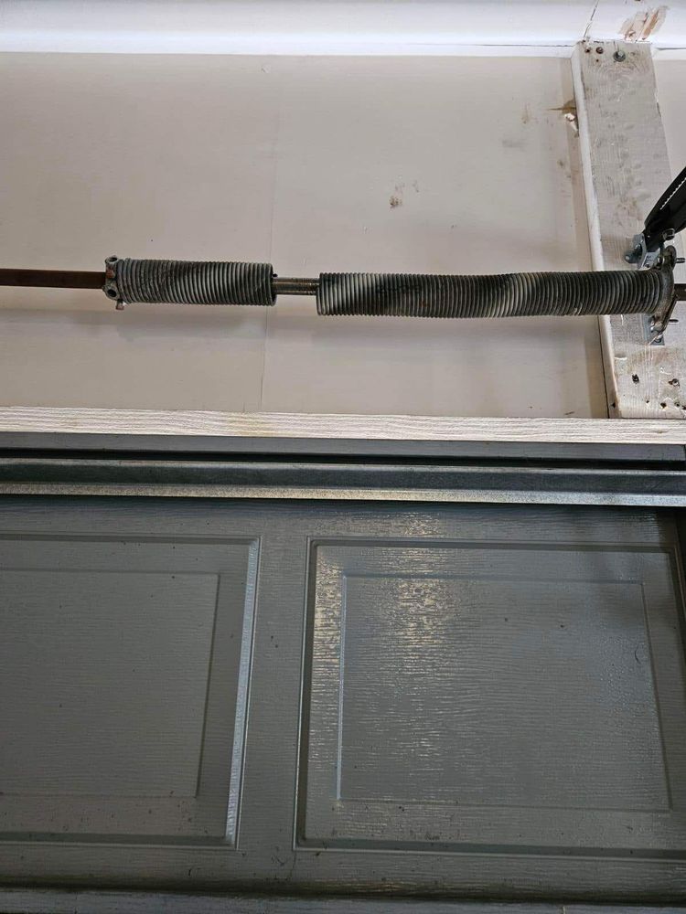 Saliba Doors & Fences - Garage Door Contractor in Sumrall, MS
