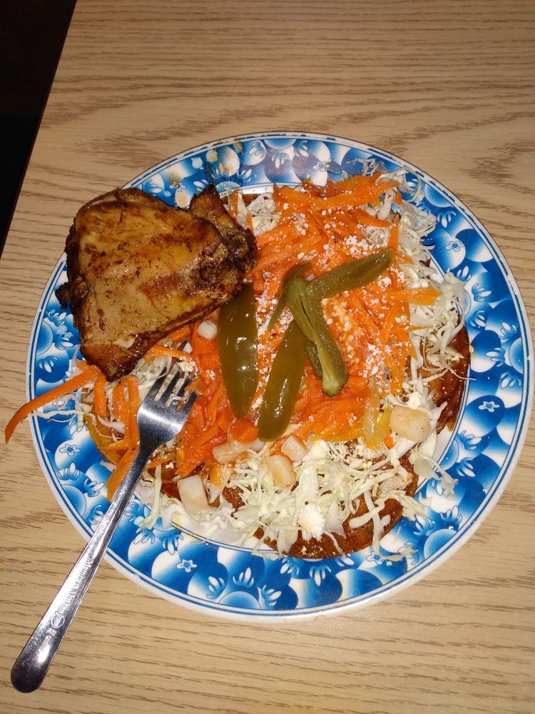 Los Primos Restaurant