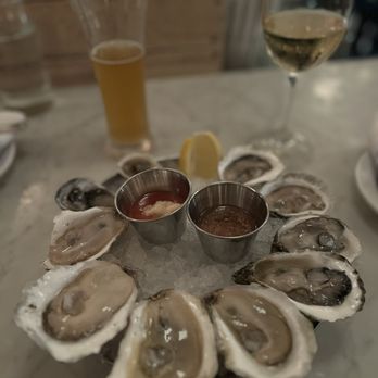 Neptune Oyster - 10 oysters picked at random - Seafood Near Me - Boston, Massachusetts Neptune Oyster - 10 oysters picked at random - Seafood Near Me - Boston, Massachusetts